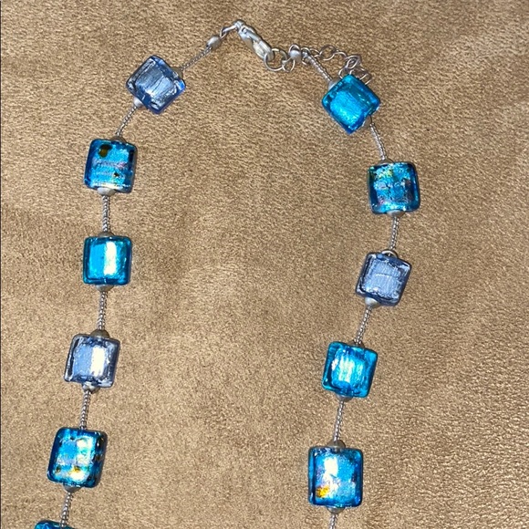 💎 AQUA COLORED BEAUTIFUL GLASS BEADED NECKLACE 💎 - Picture 4 of 4